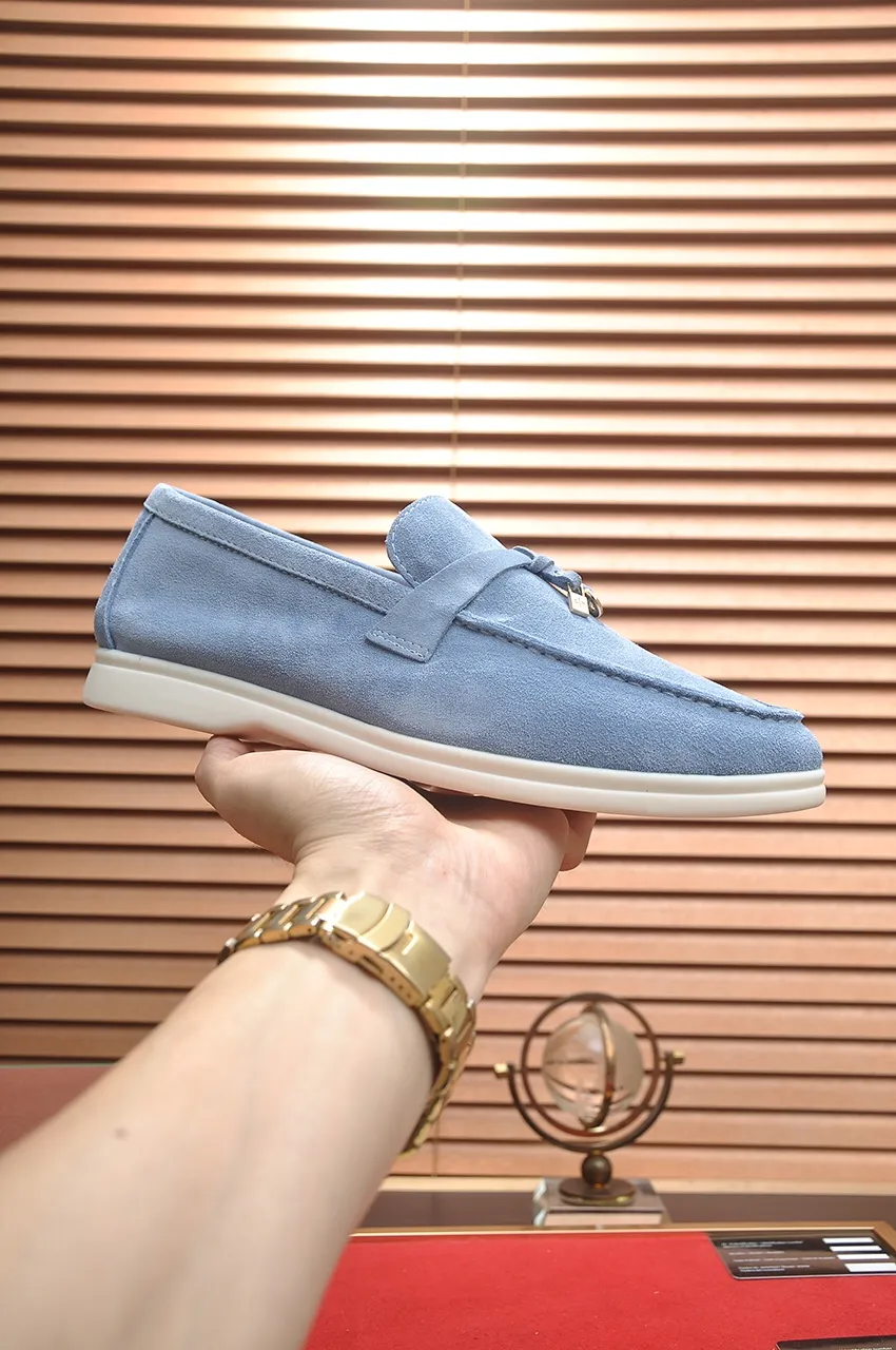 Men's shoes 💰400💶[𝐥𝐨𝐫𝐨 𝐏𝐢𝐚𝐧𝐚] [Couple model] High-end quality, affordable price, LP classic loafers, Italian treasure brand, the only brand that can match Hermès! Only after wearing it do we know that we can’t live up to our feet. Women’s code: 35-40 (customized sizes 34, 41, 42 are non-returnable) Men’s code: 38-44 (customized 45, 46, 47, 48 are non-refundable) Fabric: Customized imported cashmere Lining: Customized imported fetal cowhide Foot: Imported benzene-dyed calfskin Outsole: Exclusive original glass rubber outsole